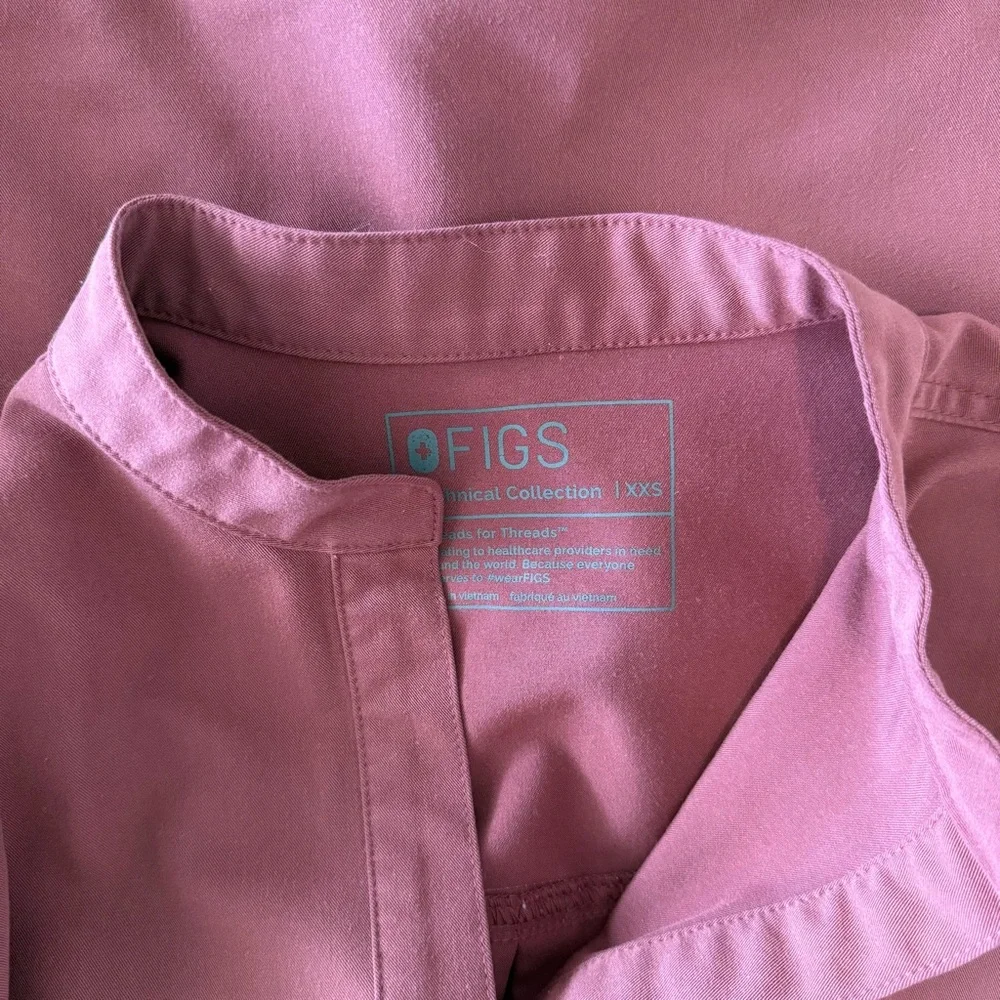 FIGS DARK CHERRY RAFAELA SCRUB TOP - Picture 3 of 3